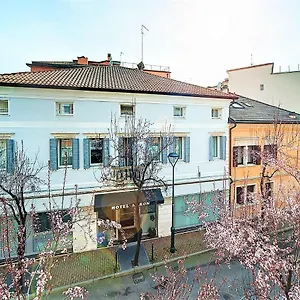 ellenőrizze a rendelkezésre állást