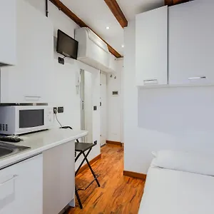 Sant Ambrogio Lovely Flat Apartment