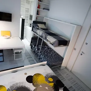 Stylish Mini In The Heart Of Apartment Milan