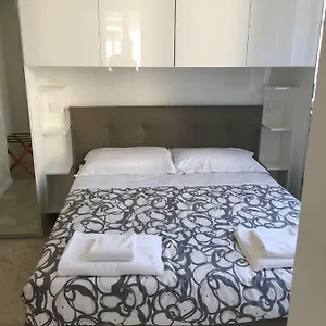 Porta Venezia - Downtown Apartment